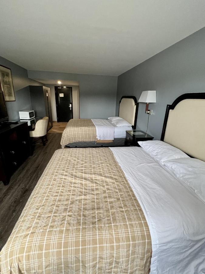 Hwy 17 Hotel Уауа Екстериор снимка